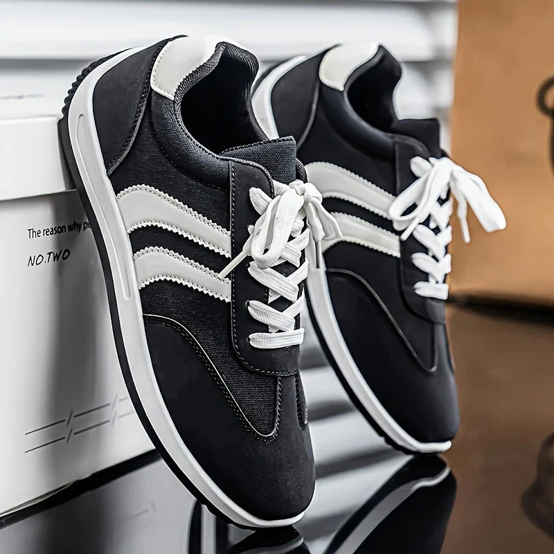 Nova Retro Sneakers
