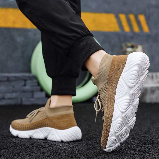 Tempo Lite Sneakers