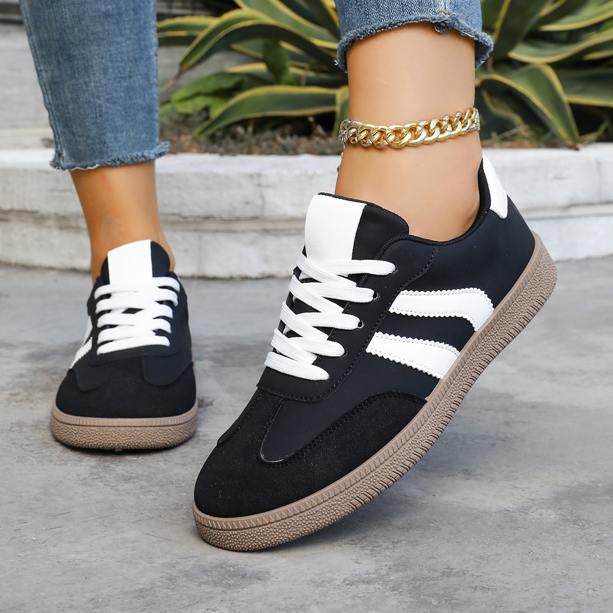 Cleo Retro Sneakers