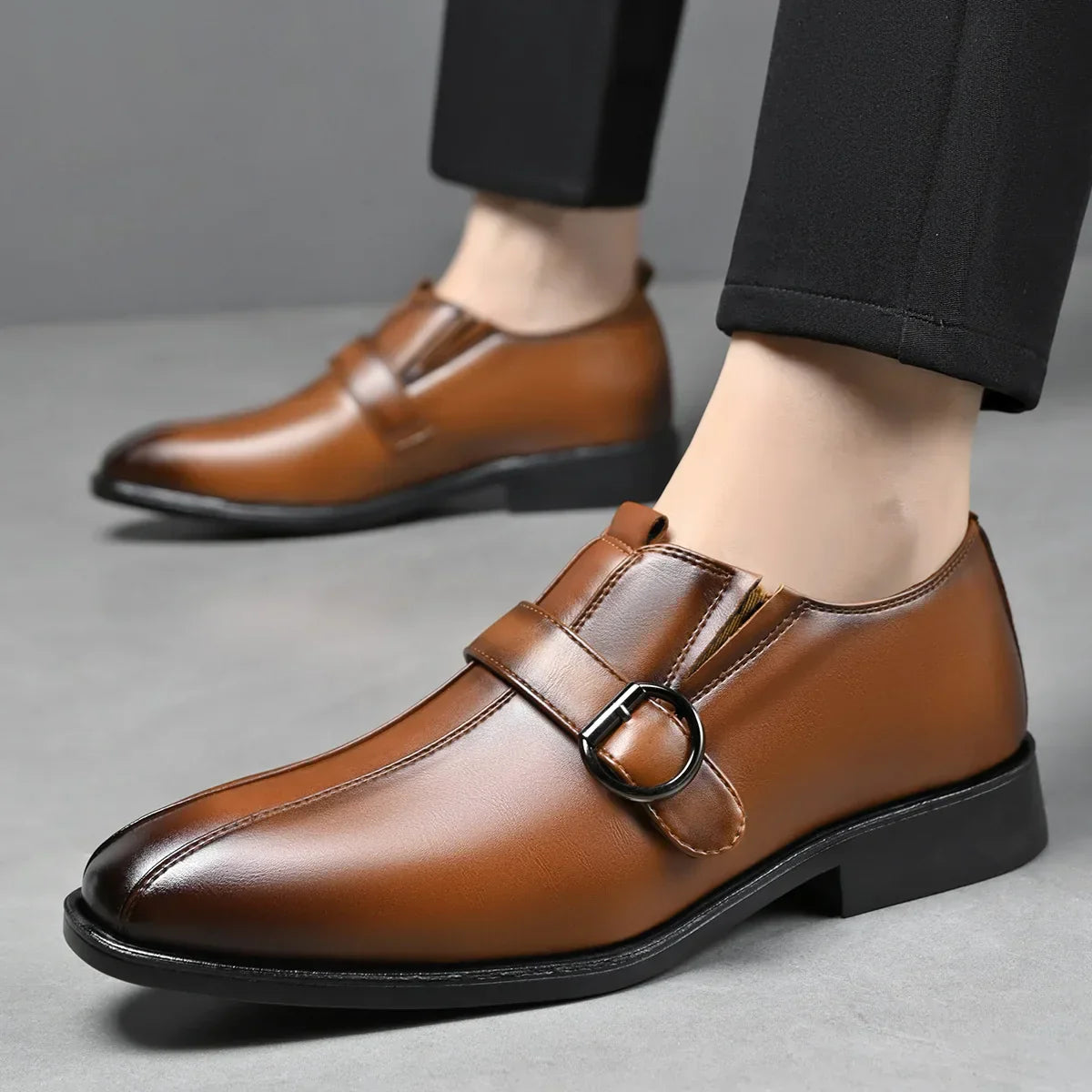 Veneto Leather Loafer