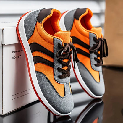 Nova Retro Sneakers