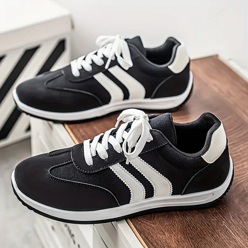 Nova Retro Sneakers